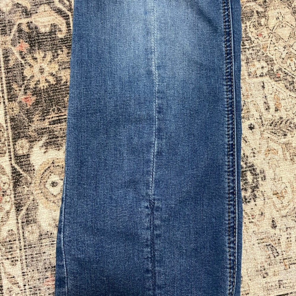 Free People 5 Button‎ Closure Split Front Crop Medium Denim Jeans Womens 28” - Picture 8 of 11